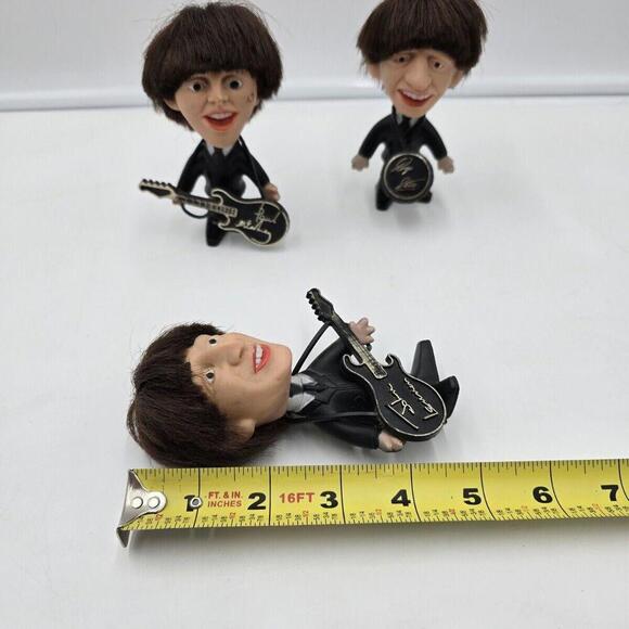 1964 Beatles Figurines with Instruments Remco Nems 4.5" Lot of 3 - Picture 7 of 15